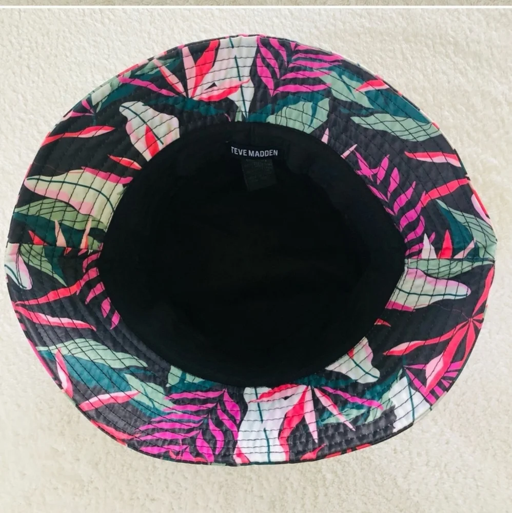 New!!! Steve Madden Women's Floral Bucket Hat